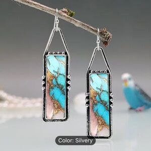 NWT Stunning summer earring